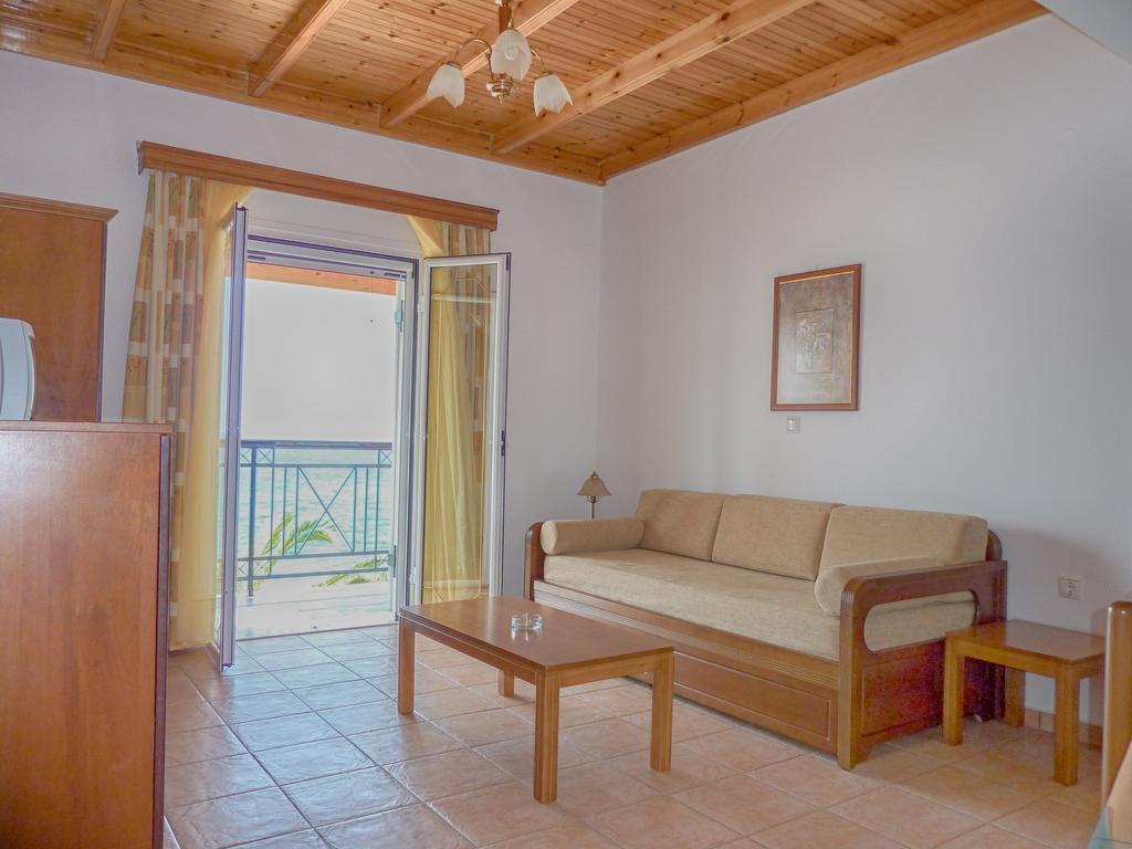 Maria Apartments Agios Georgios Pagon Bagian luar foto