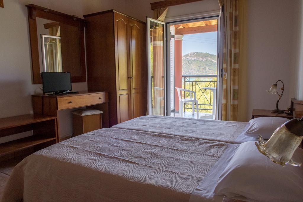 Maria Apartments Agios Georgios Pagon Bagian luar foto
