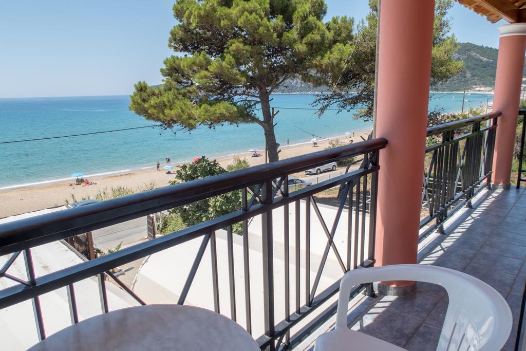 Maria Apartments Agios Georgios Pagon Bagian luar foto