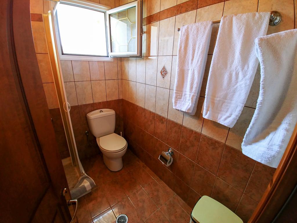 Maria Apartments Agios Georgios Pagon Bagian luar foto