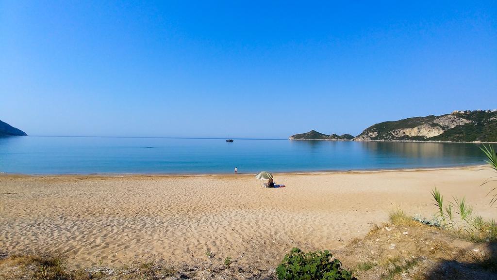 Maria Apartments Agios Georgios Pagon Bagian luar foto